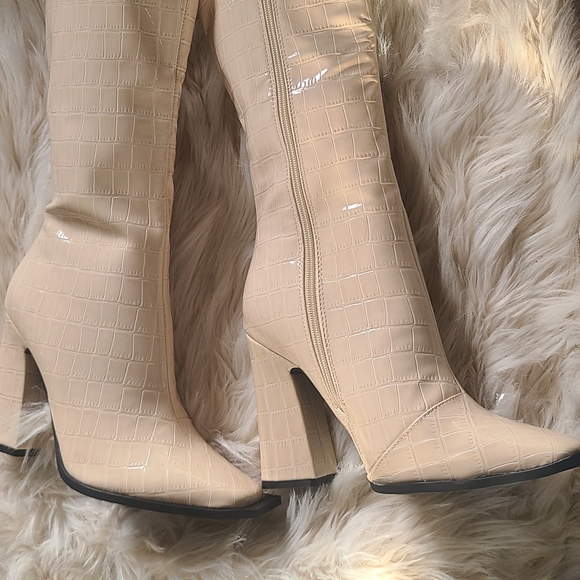 Snake Square Front Boots - Picture 6 of 16